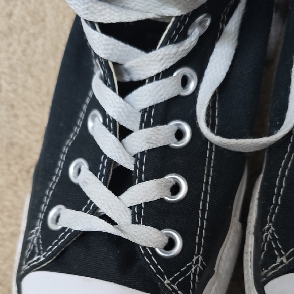 Converse Chuck Taylor Black and White High-Top Sneakers - Size 8.5 Men's - Picture 5 of 16